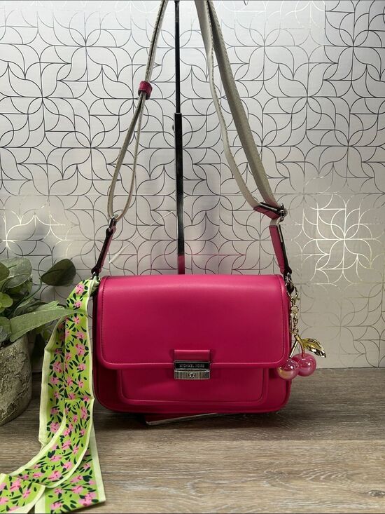 Michael Kors Handbags - 9032 Michael Kors pink crossbody 269129032